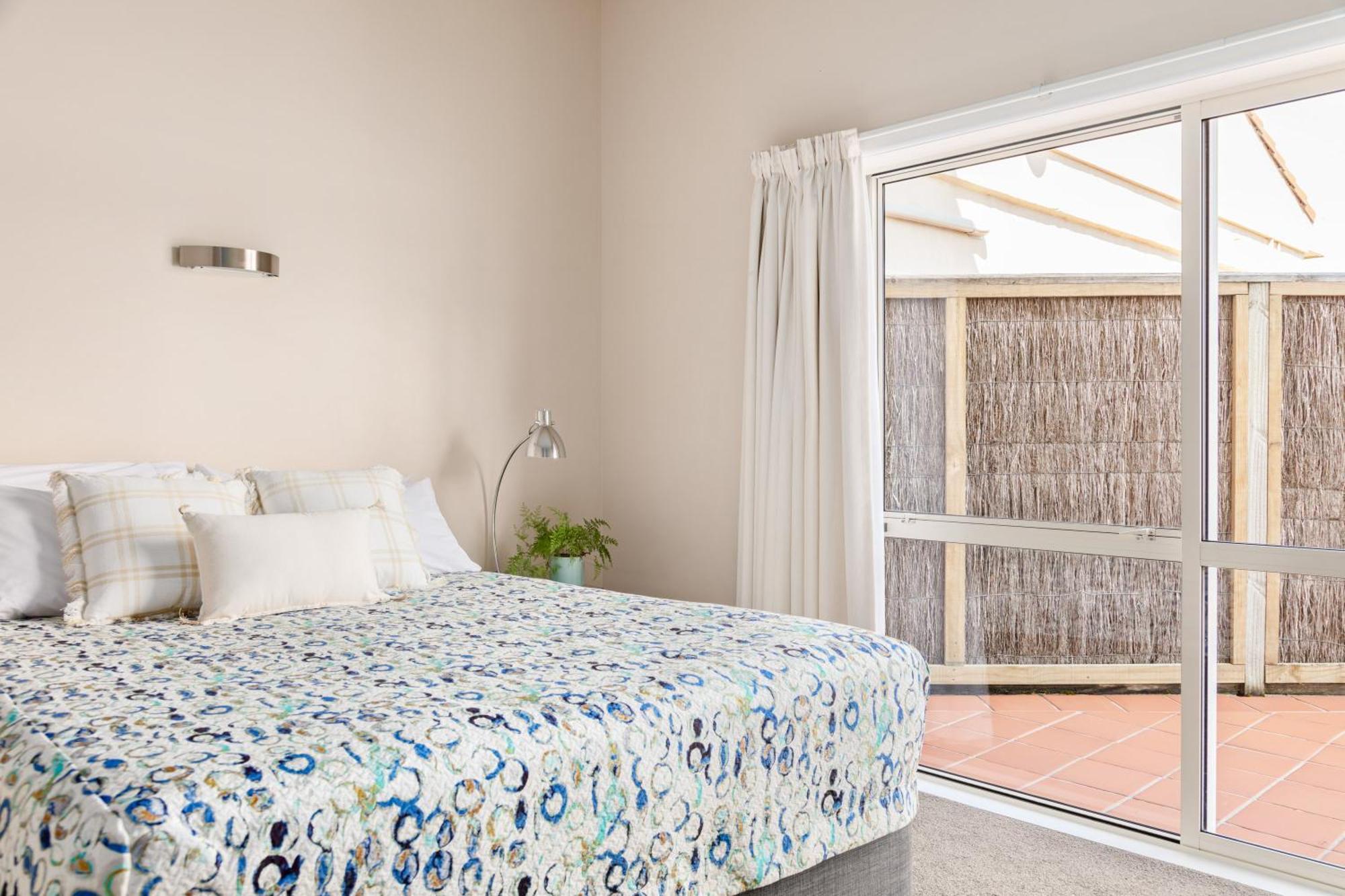 גיסבורן Ocean Beach Motor Lodge מראה חיצוני תמונה