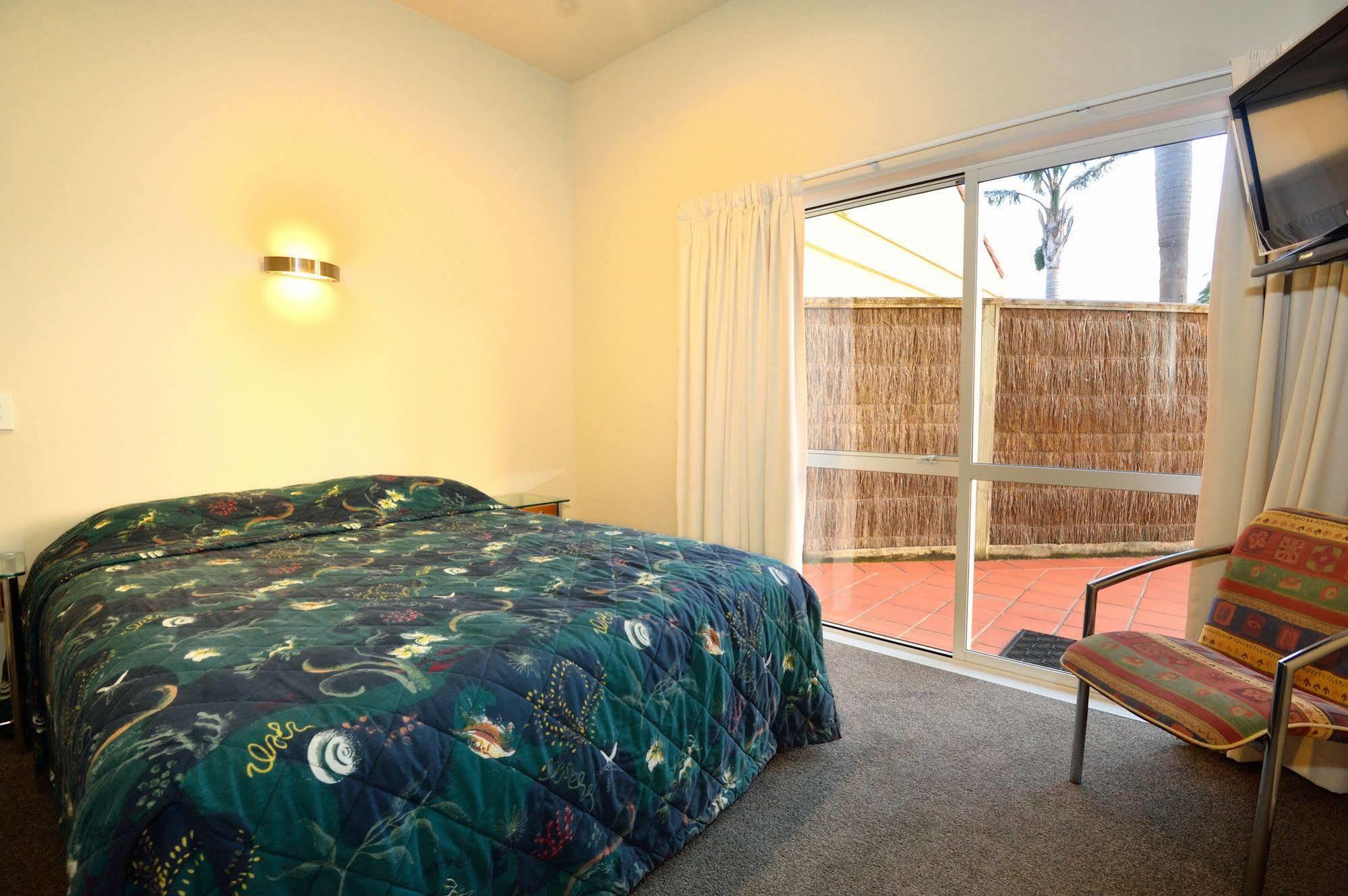 גיסבורן Ocean Beach Motor Lodge מראה חיצוני תמונה