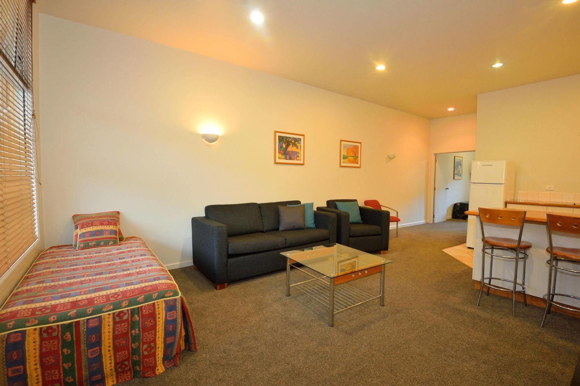 גיסבורן Ocean Beach Motor Lodge מראה חיצוני תמונה